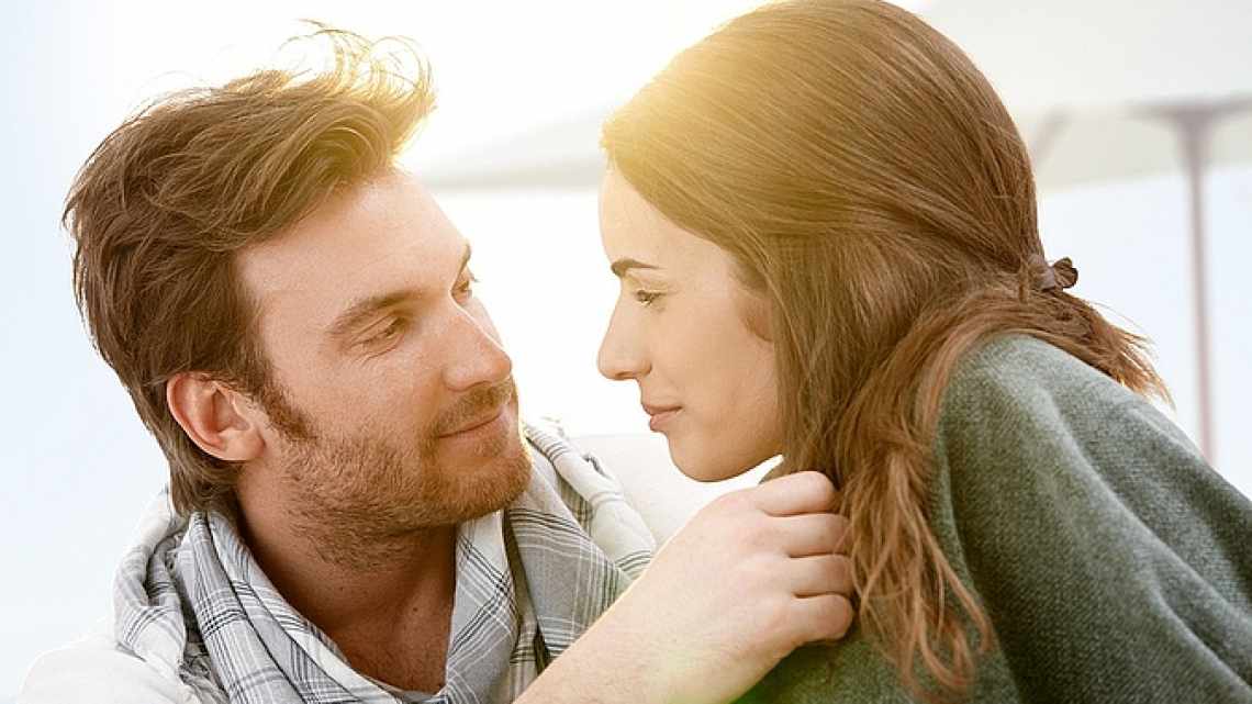 Чому чоловіки стають привабливими для жінок: психологічна перспектива